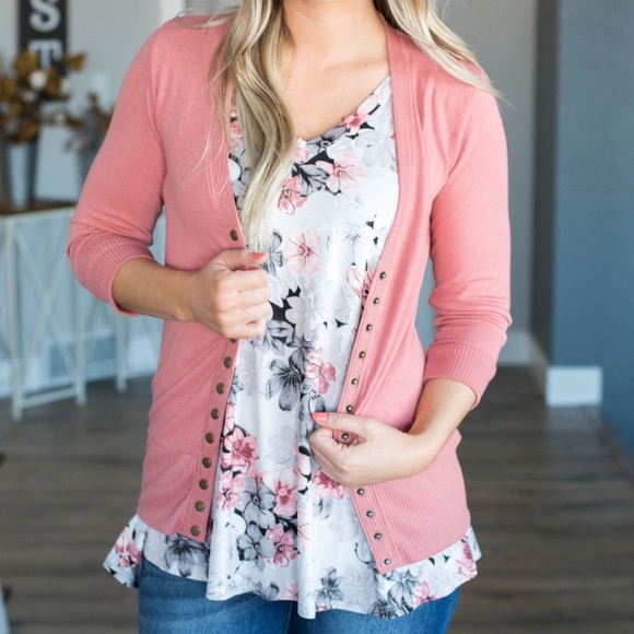 ✨LAST ONE✨Rose snap button cardigan - Picture 4 of 4